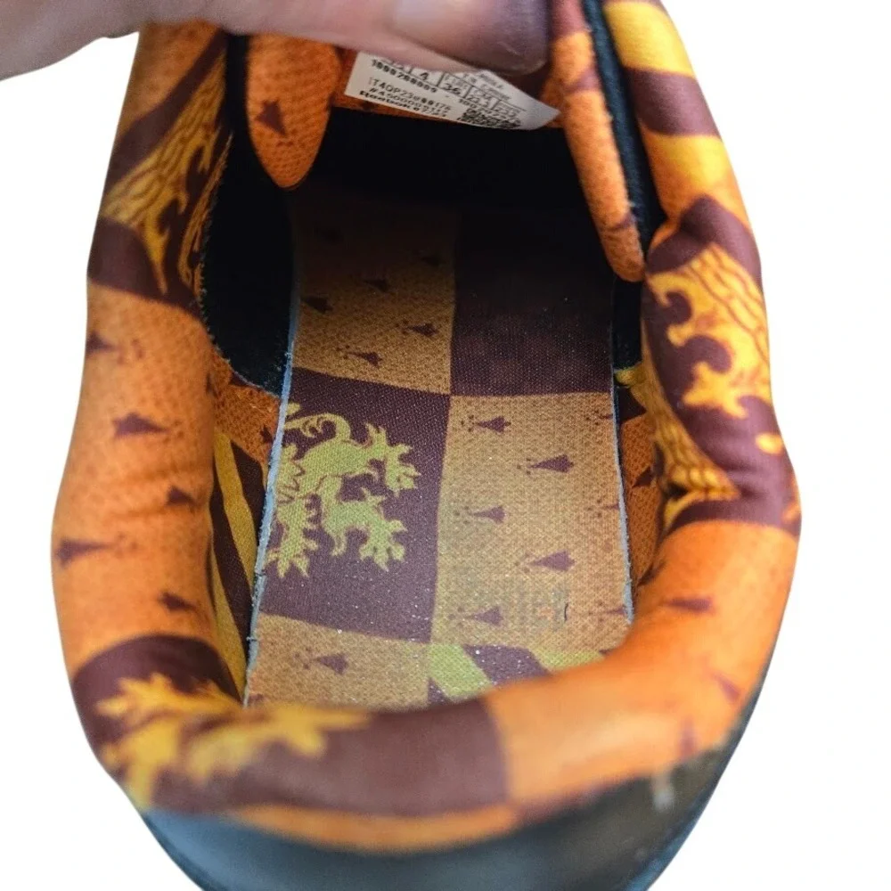 Reebok‎ Harry Potter Gryffindor Sneakers Shoes Kids Size 4.5 Youth